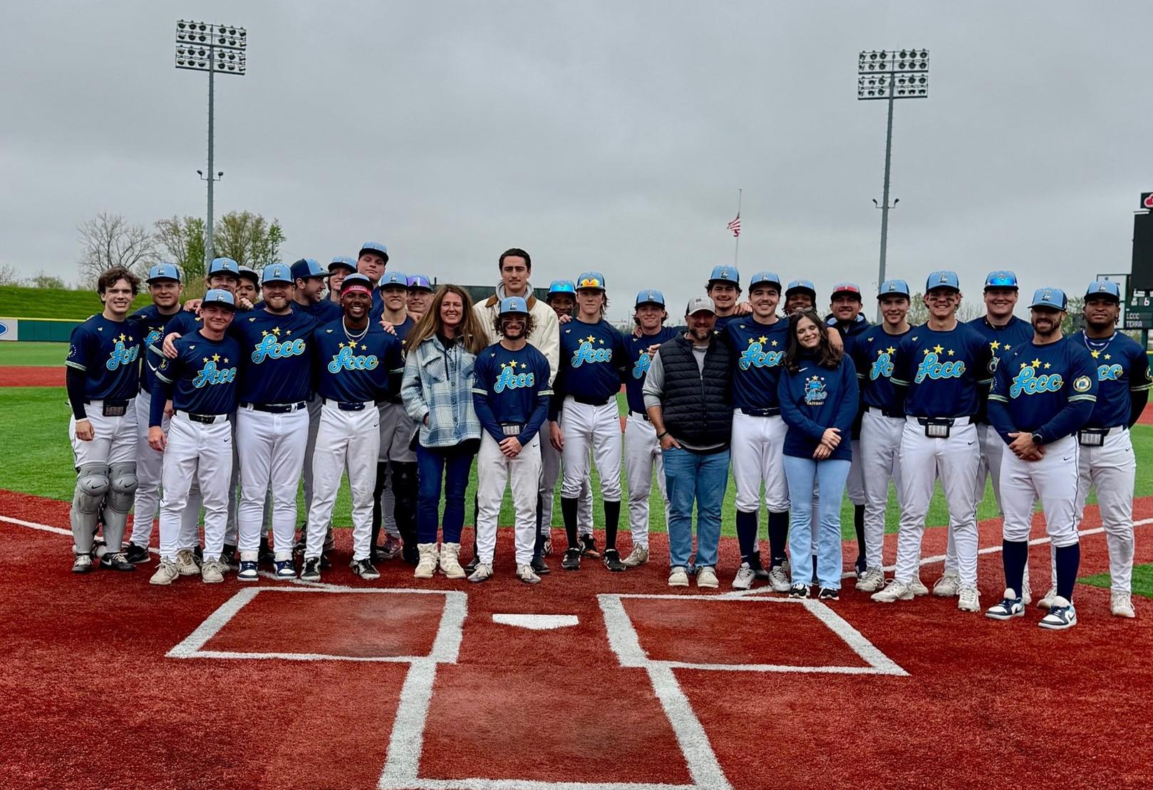 Sophomores Honored as Commodores Brave The Weather in Weekend Split With Terra State