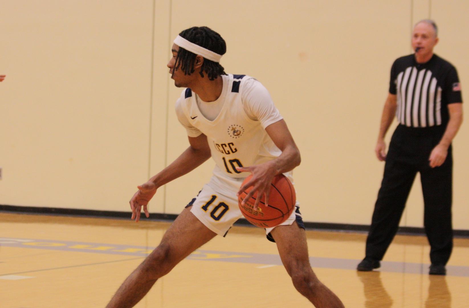 Men&rsquo;s Basketball Loses to Clark State in Springfield