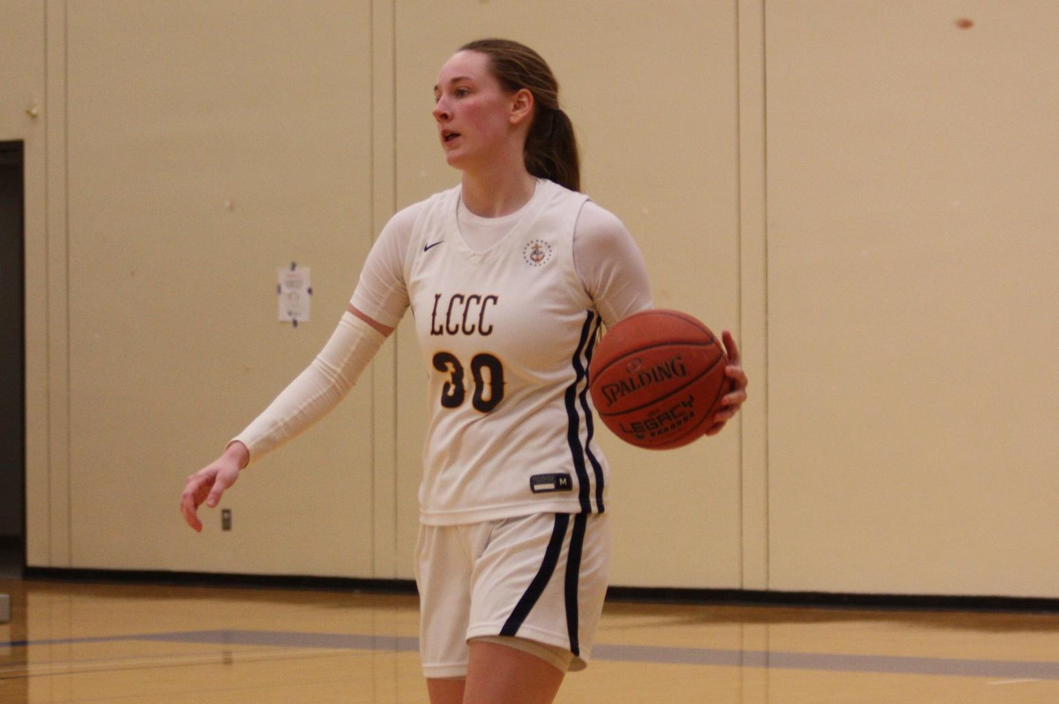 Schmitz Eclipses Career 1000-point Mark in Win Over Clark State College