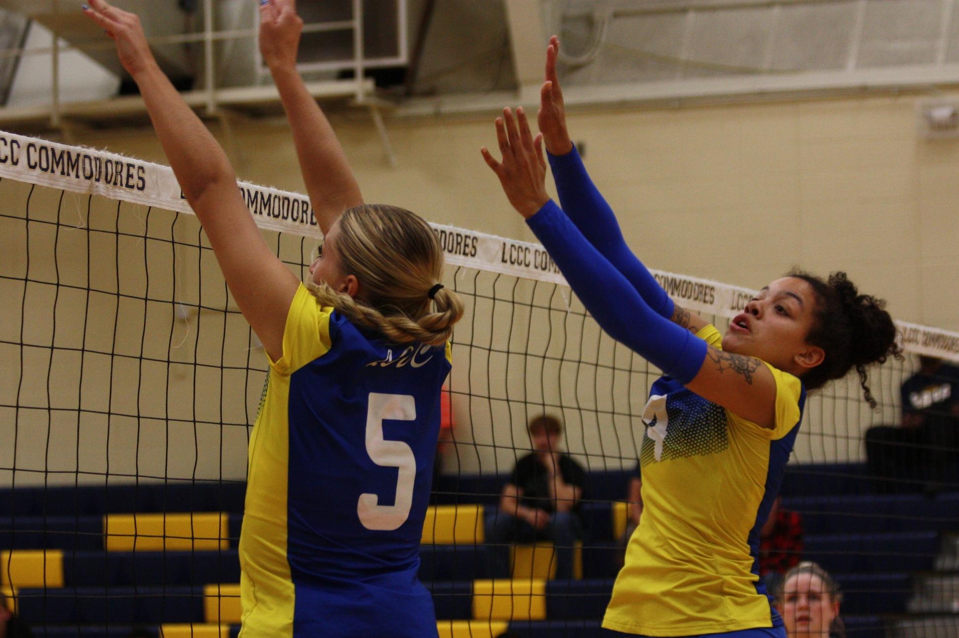 Volleyball Falls To Delta College In Region 12 Championship